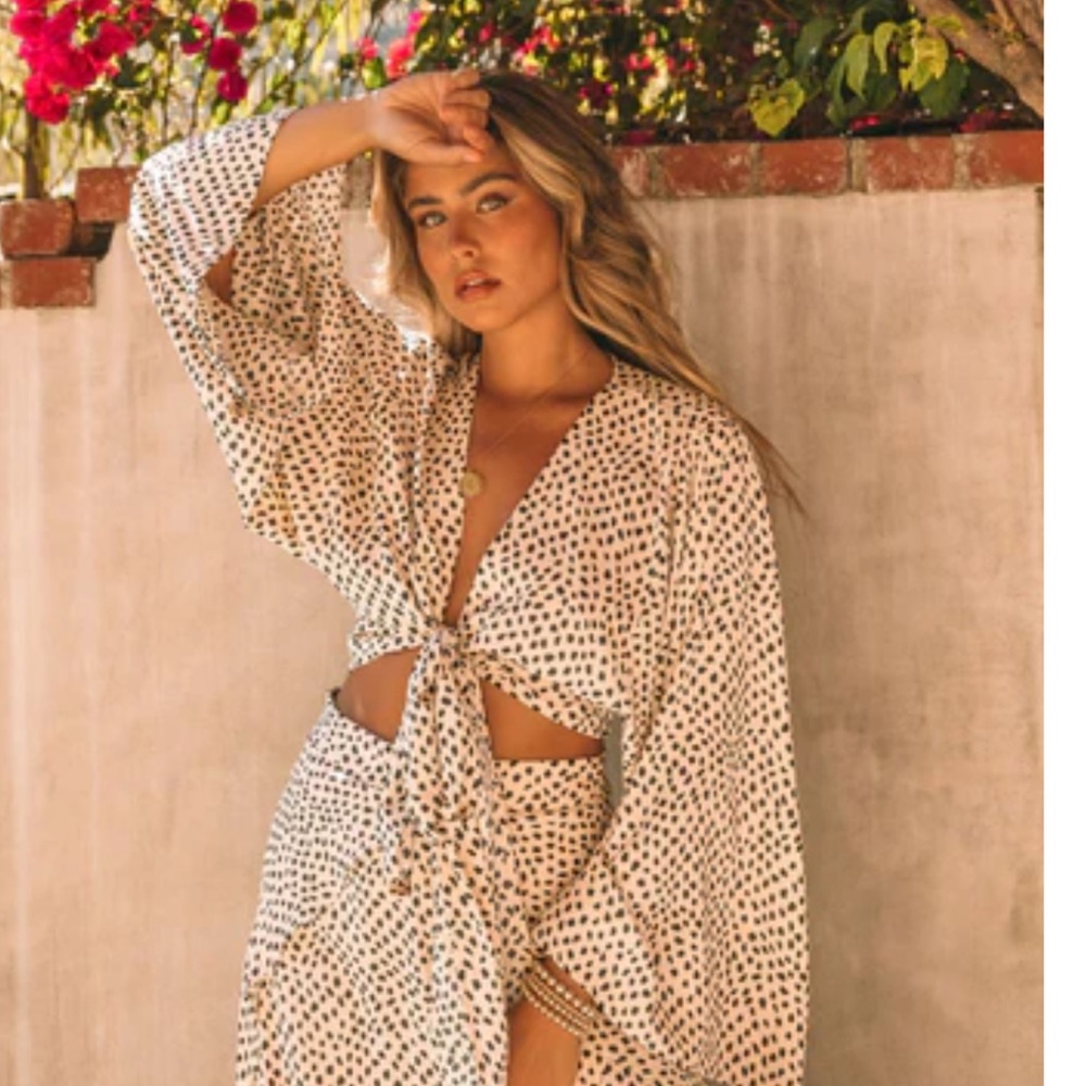 Flawless crop top toe front